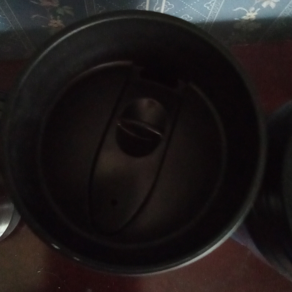 3/$15..🐒3 nice coffee thermos mugs - Picture 3 of 7